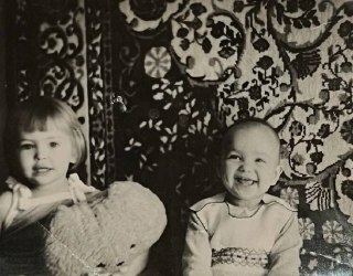 Ирина Шейк поделилась редкими снимками из семейного альбома